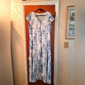 Long, summer dress Large